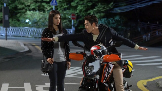 Young_Do_blocks_Weepy