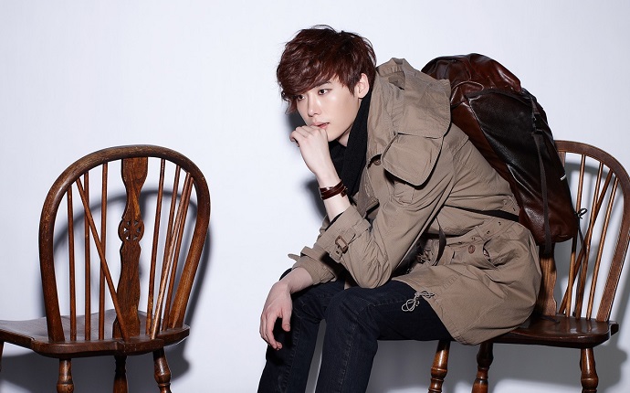 Lee Jong Suk model