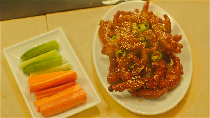 lets_eat_14_chicken_feet