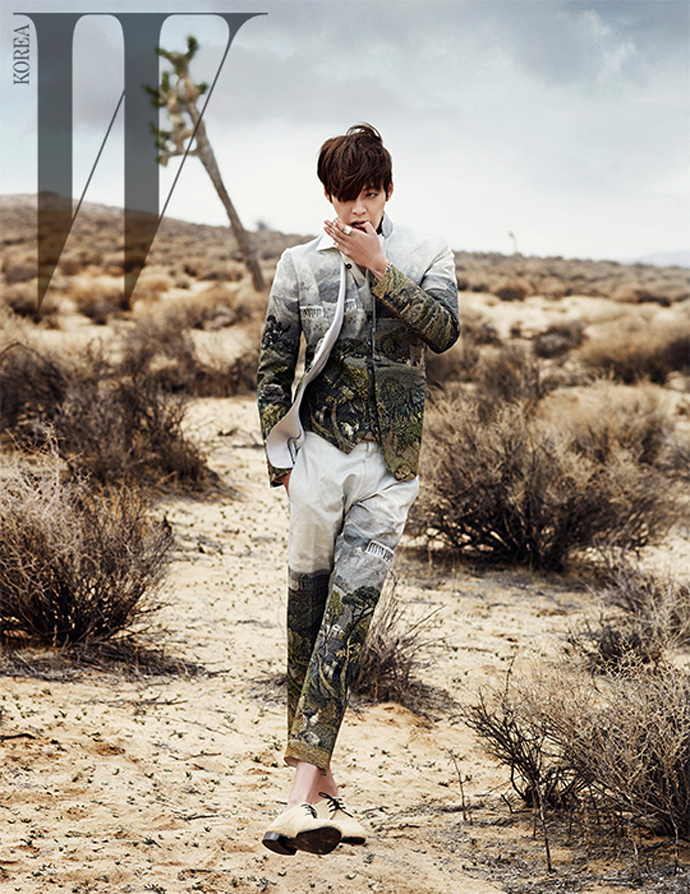 Kim Woo Bin desert