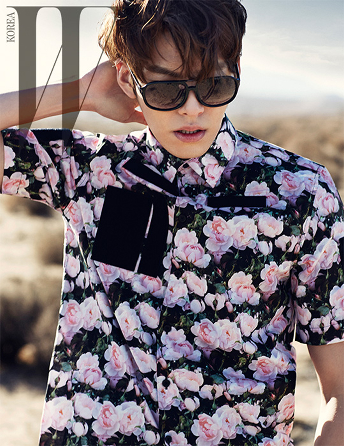 Kim Woo Bin flower shirt